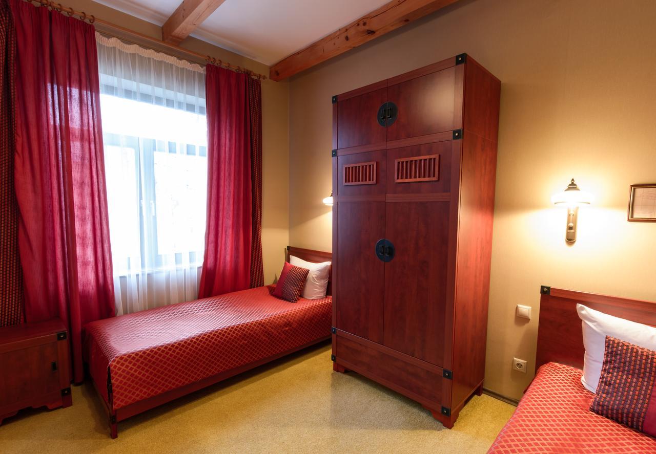 Letuchiy Gollandets Hotell Uzjhorod Eksteriør bilde